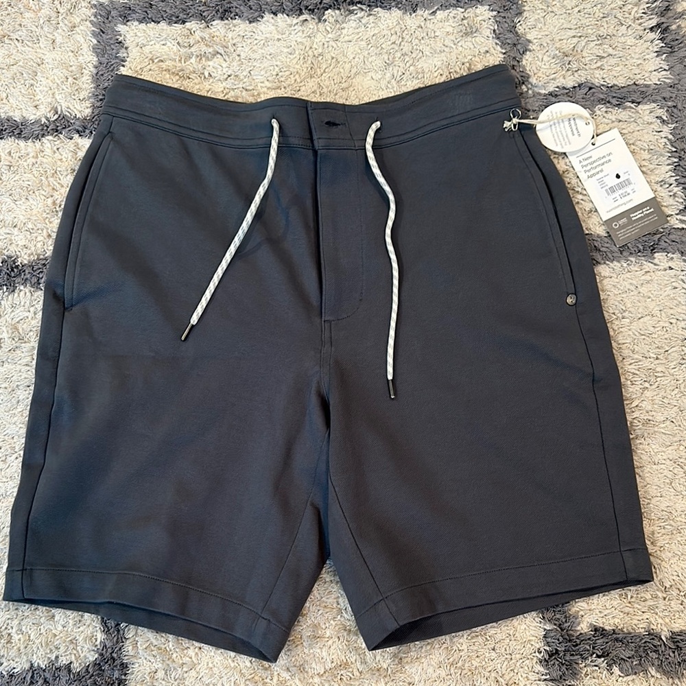 Vuori men’s Solana drawstring, athleisure short. Brand new with tags, size Small